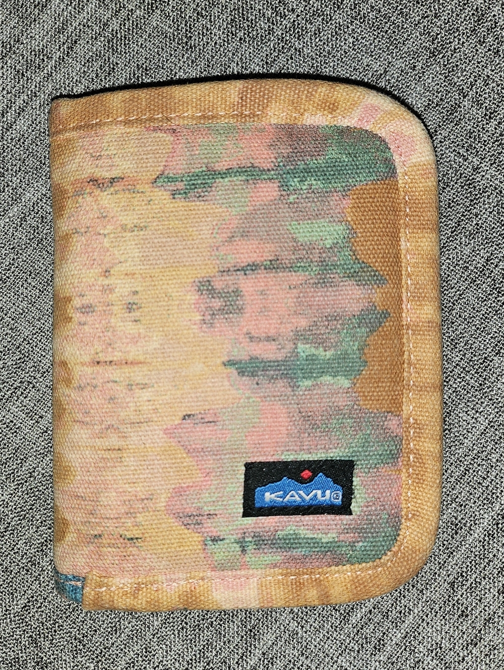 🧡🌊Kavu Multicolor Coastal Tie Dye Watercolor Bifold Canvas Wallet🧡🌊